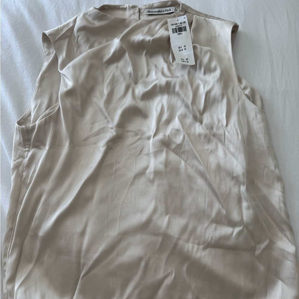 Alison Andrews Beige Sleeveless Top